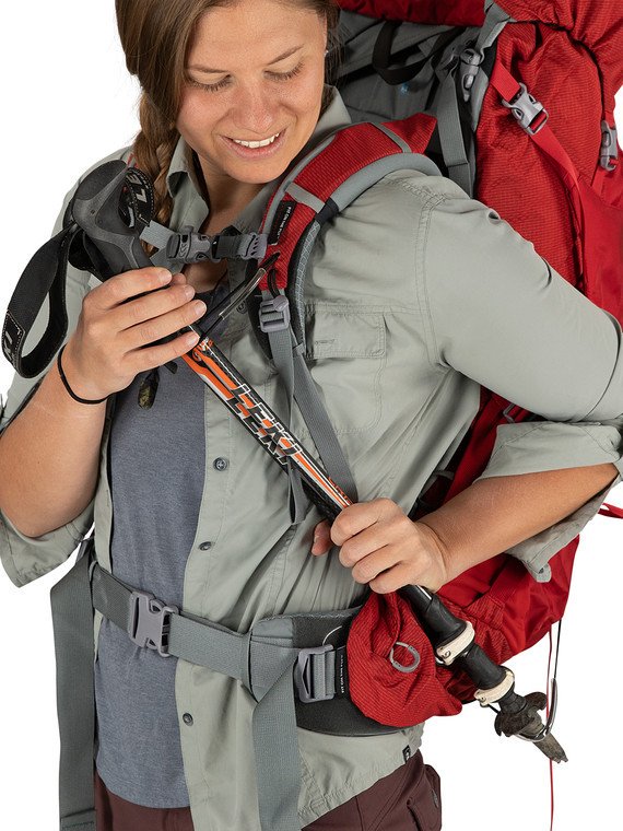 Osprey Ariel Plus 60 - Claret Red